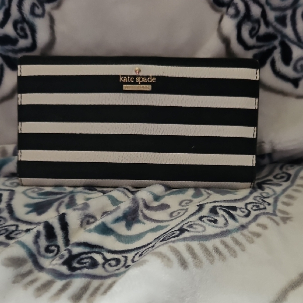 Kate Spade Black and White Striped Women's Bag